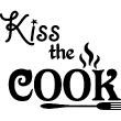 Vinilos decorativos para la cocina - Vinilo citación cocina Kiss the cook - ambiance-sticker.com