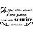 Adesivi con frasi - Adesivo  citazione Courbe d’une femme de Bob Marley - ambiance-sticker.com