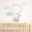 Muurstickers babykamer - Muursticker scandinavische berenjongen in zijn hete luchtballon - ambiance-sticker.com