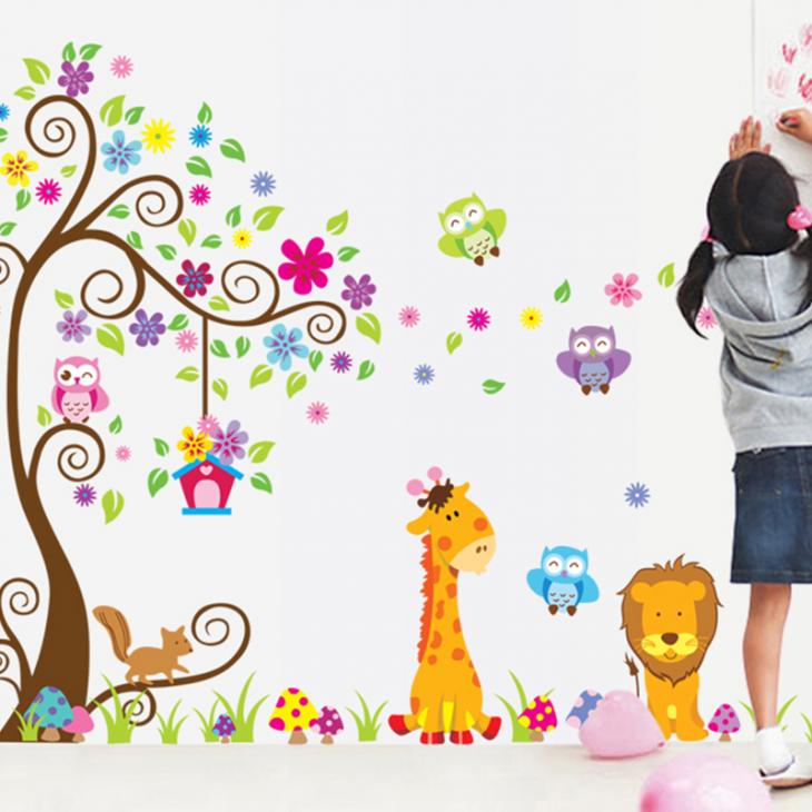 Muurstickers babykamer - Muursticker Giant - boom, bloemen, giraf en leeuw - ambiance-sticker.com